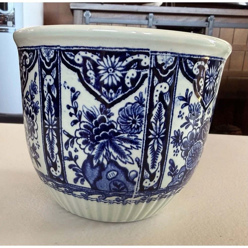 Vintage Royal Sphinx Boch Delfts Blue White M14 Planter Cachepot Jardiniere Pot
